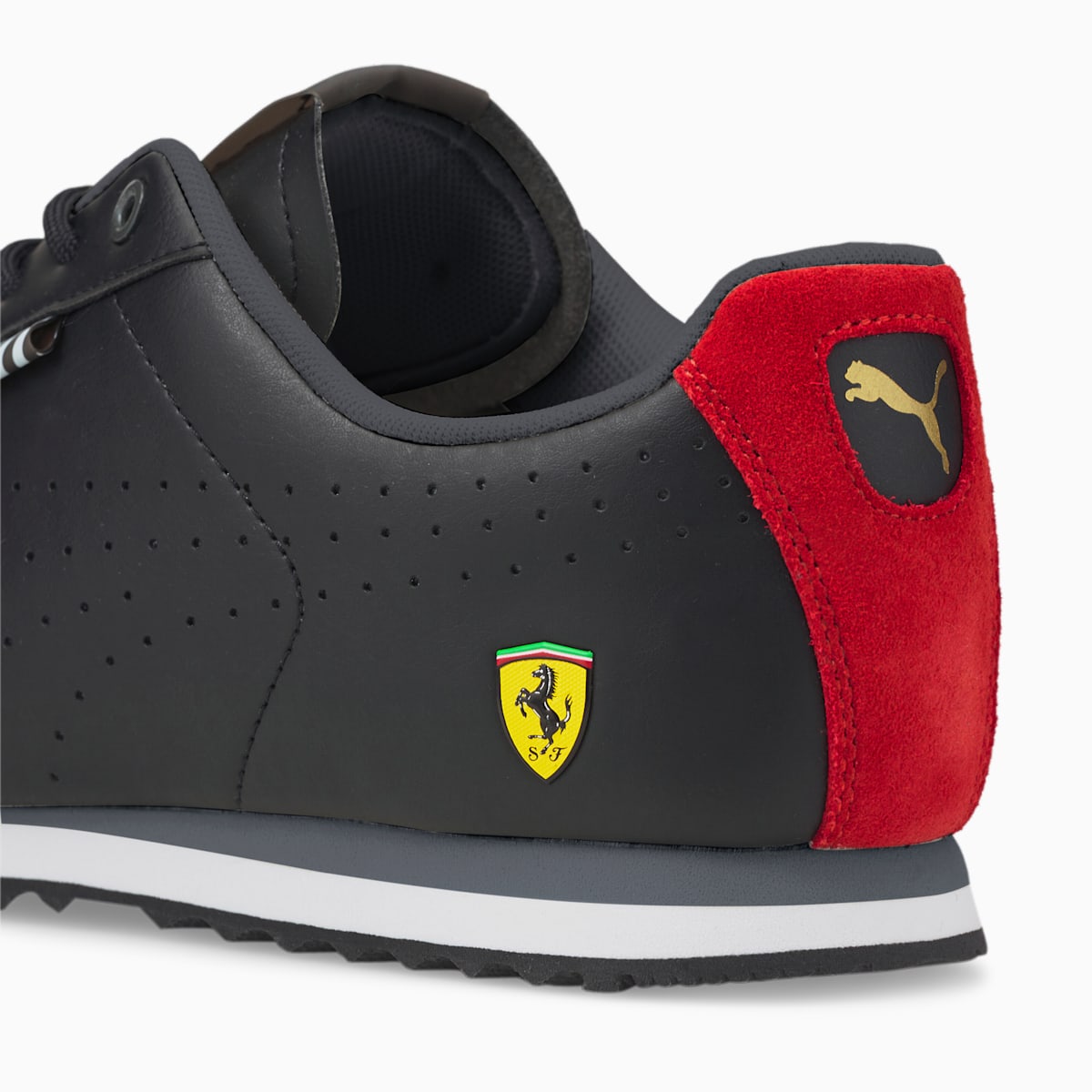 Tenisky Puma Scuderia Ferrari Roma Via Perforated Panske Čierne | SK018425